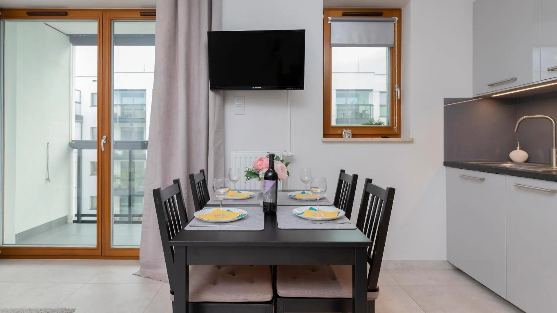 Apartament Z Widokiem Na Morze Obok Parku Millenium W Gdansku By Noclegi Renters 0*, Gdansk Poland